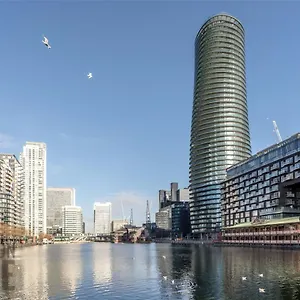 Apartment Luxury Canary Wharf One Bedroom In The Heart Of, London