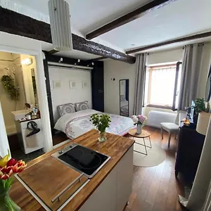 https://studio-au-coeur-du-vieil-antibes.fr-provencehotel.com